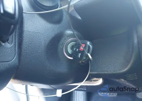 2015 Toyota Camry Se z USA, uszkodzony, nr VIN 4T1BF1FK4FU103957